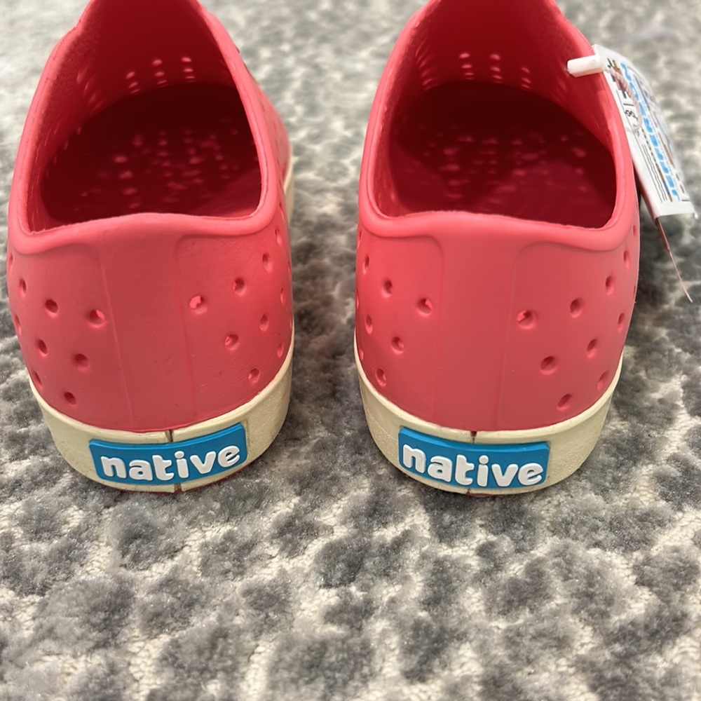 Native Shoes - Picture 4 of 7
